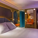 Idol Hotel