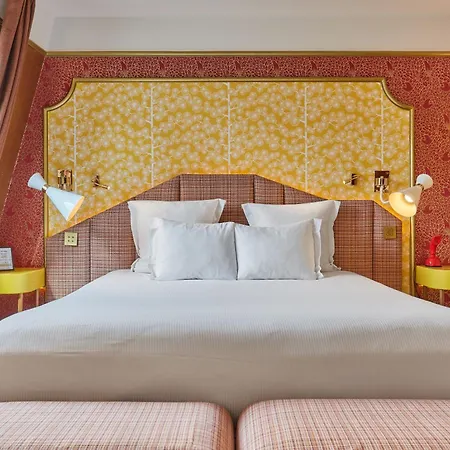 Hotel Idol