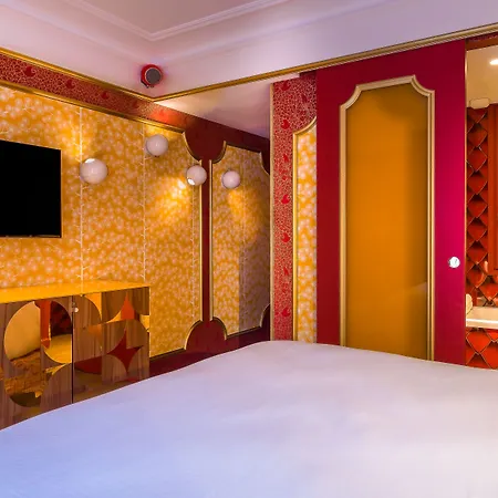 Idol Hotel