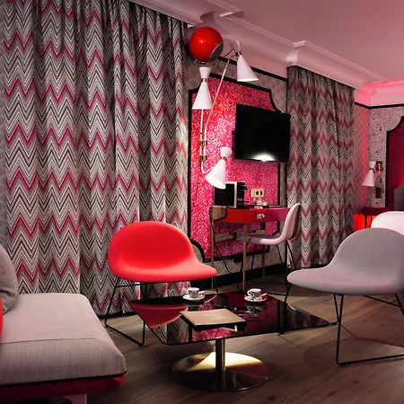 Hotel Idol 4*