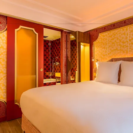 Hotel Idol